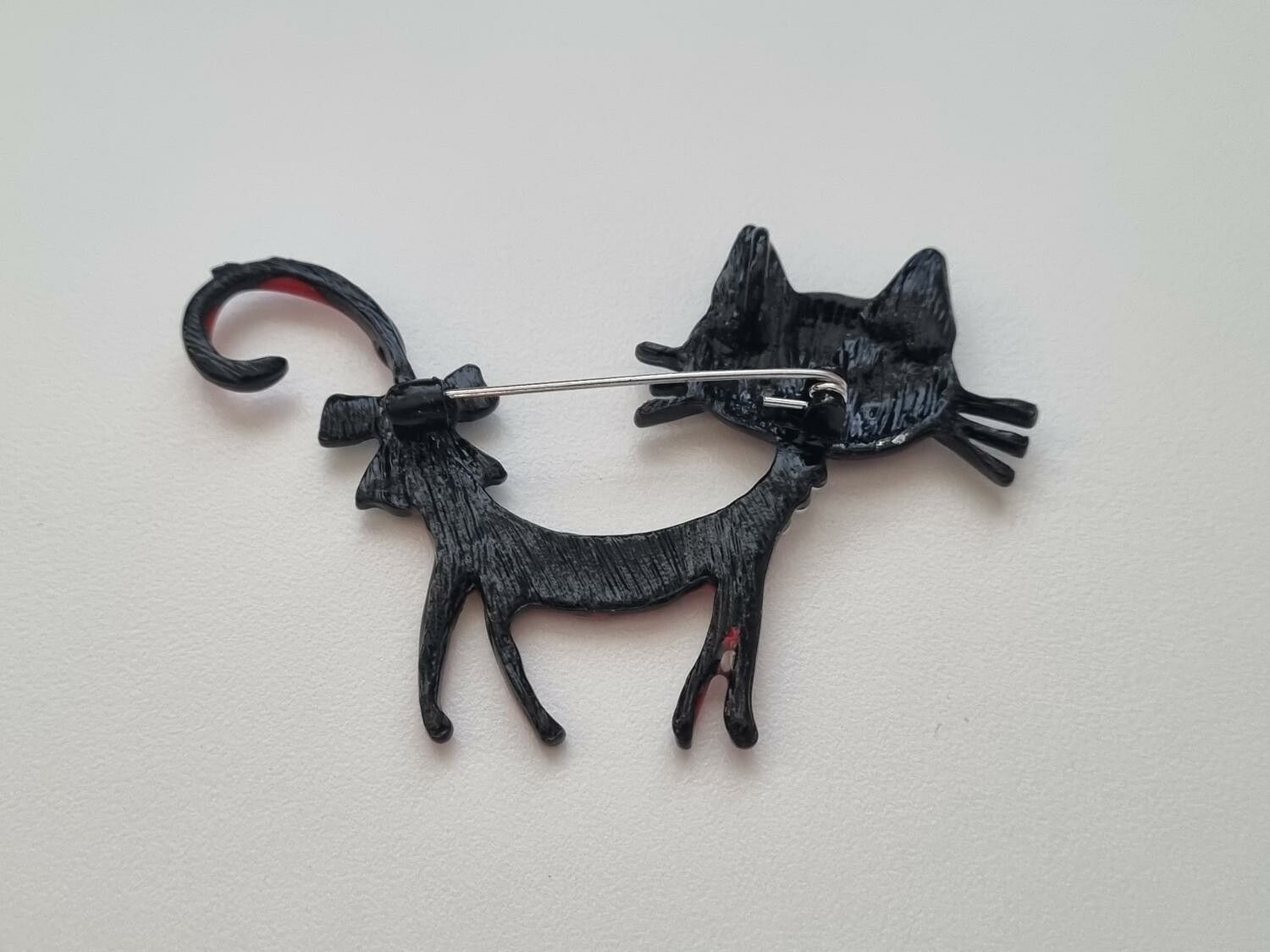 1 st detaljrik brosch hänge - Färgglad katt (röd)