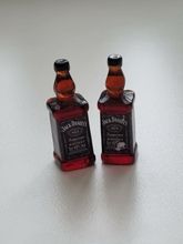 Jack Daniels miniatyrer, flaskor, miniflaskor till dockskåp, tittskåp (2 st)