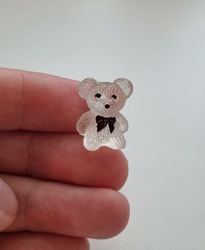 Handmålad nalle, miniatyr för dekoration (1,6 cm hög)