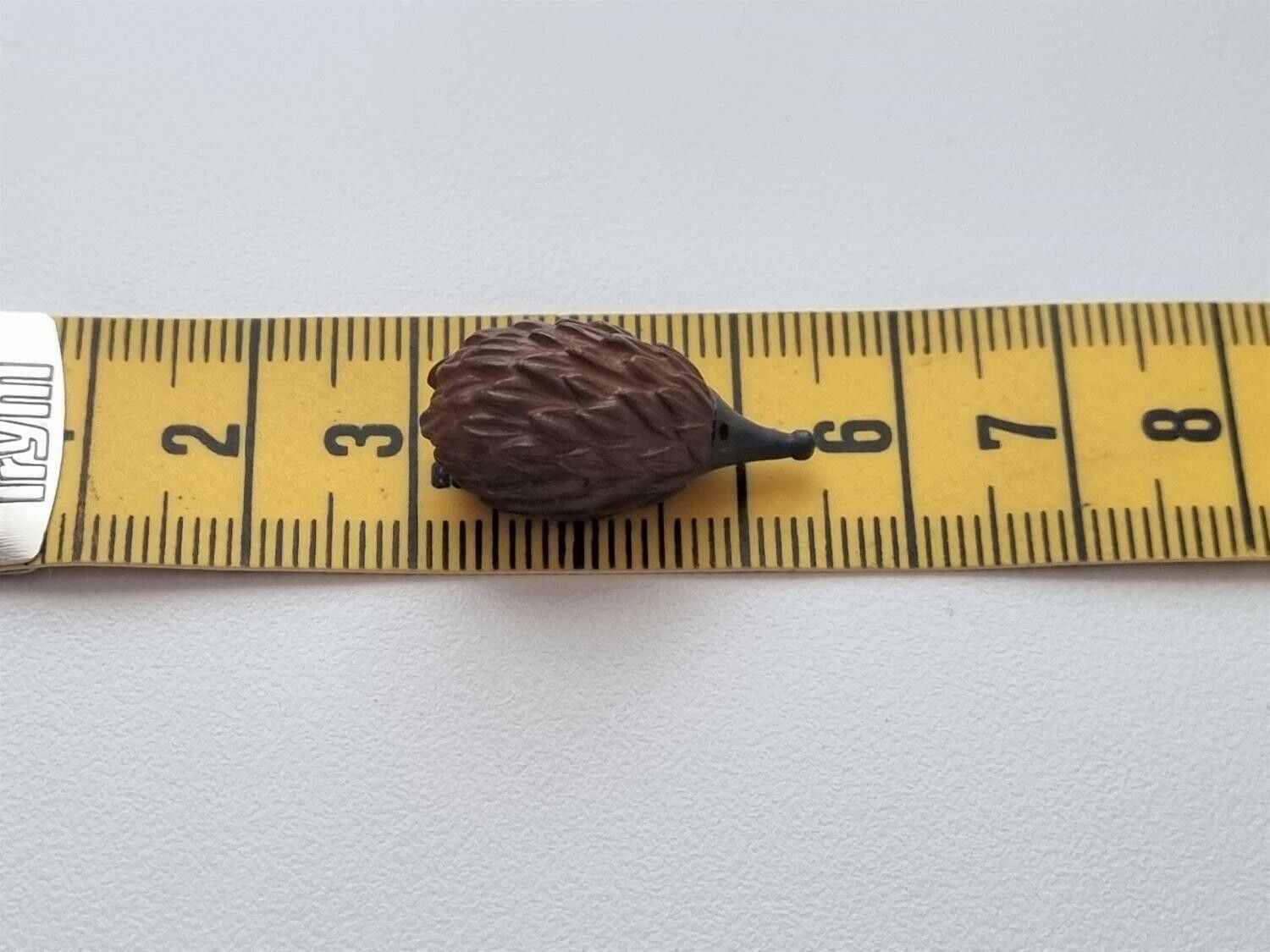 Igelkott, miniatyr för dekoration (1,1 cm hög)