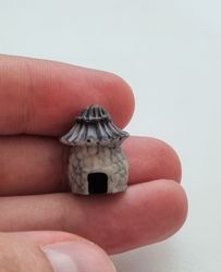 Svamphus, minihus - Miniatyr för dekoration, dockhus med mera (1,9 cm hög)