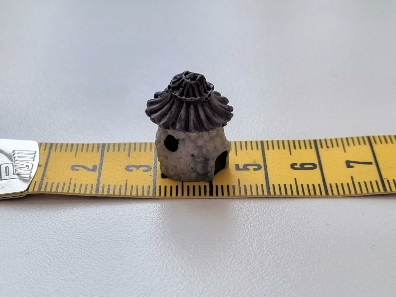 Svamphus, minihus - Miniatyr för dekoration, dockhus med mera (1,9 cm hög)