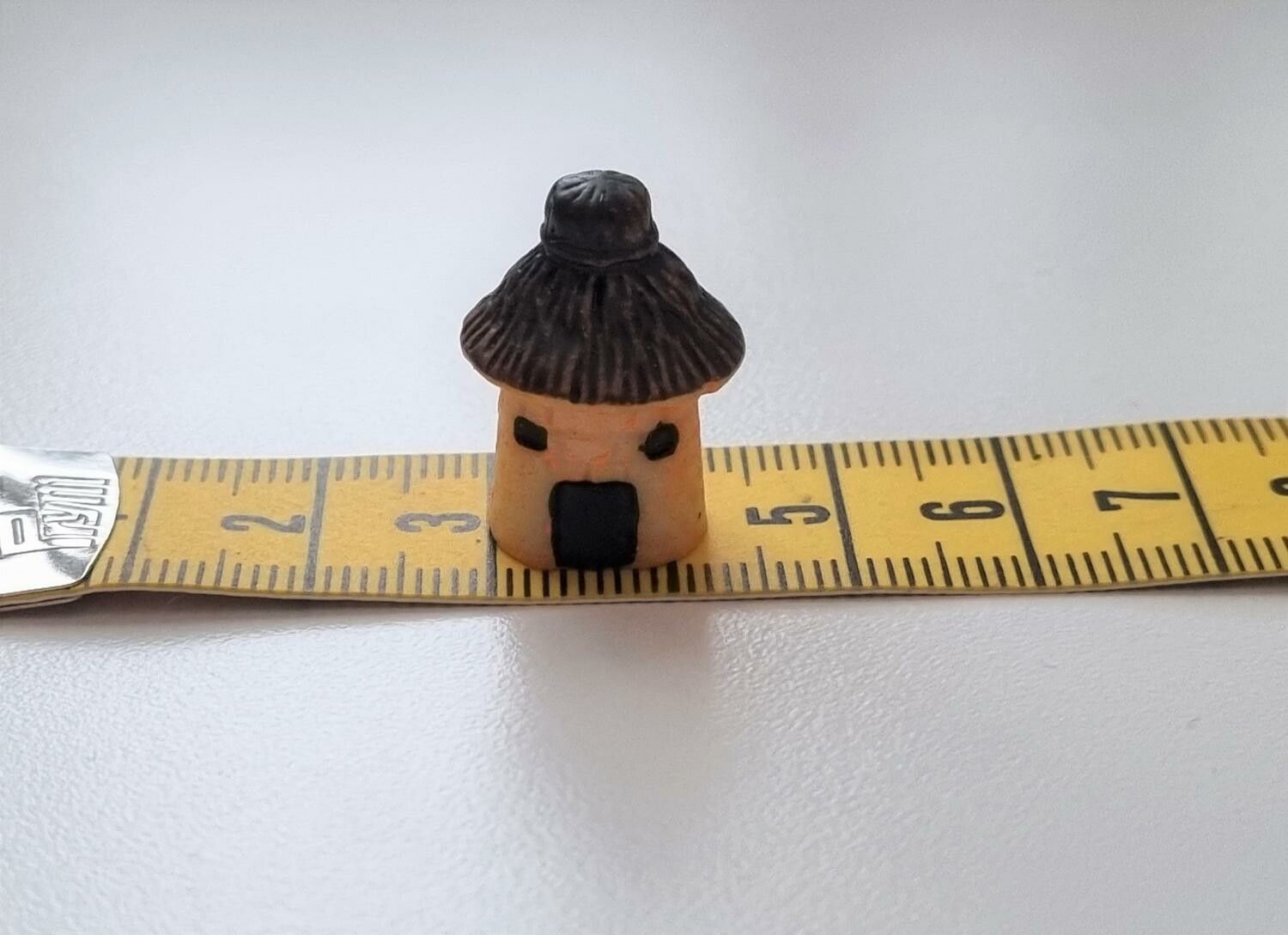 Svamphus, minihus - Miniatyr (2,1 cm hög)