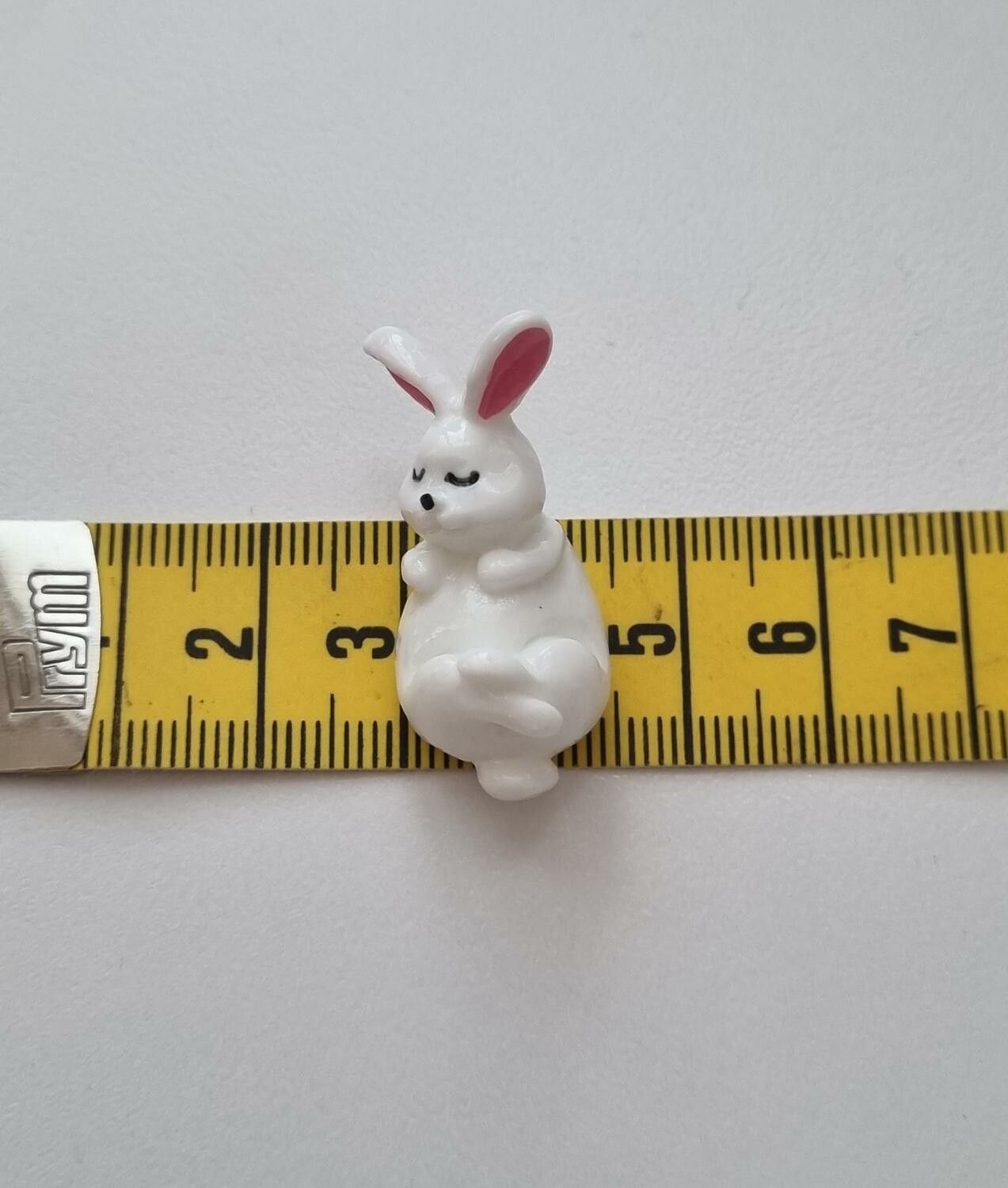 Handmålad kanin, miniatyr (2 cm hög)