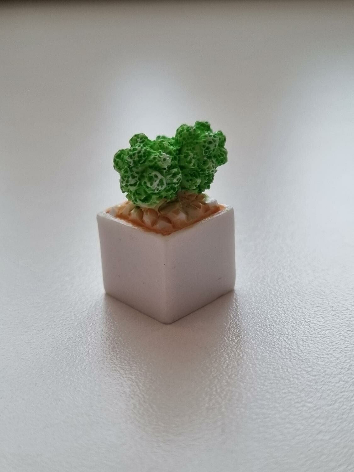 Handmålad kaktus i kruka, miniatyr, minikaktus (2,3 cm hög)