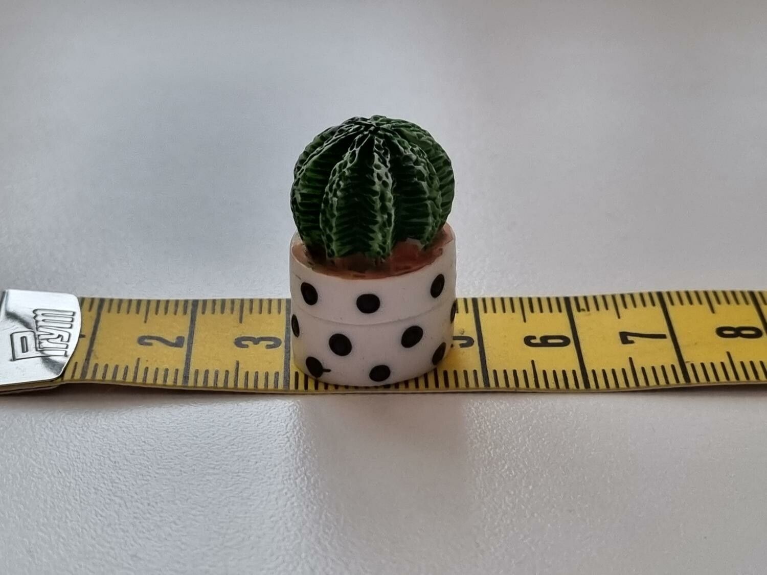 Handmålad kaktus i kruka, miniatyr, minikaktus (2,5 cm hög)