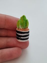Handmålad kaktus i kruka, miniatyr, minikaktus (3,1 cm hög)
