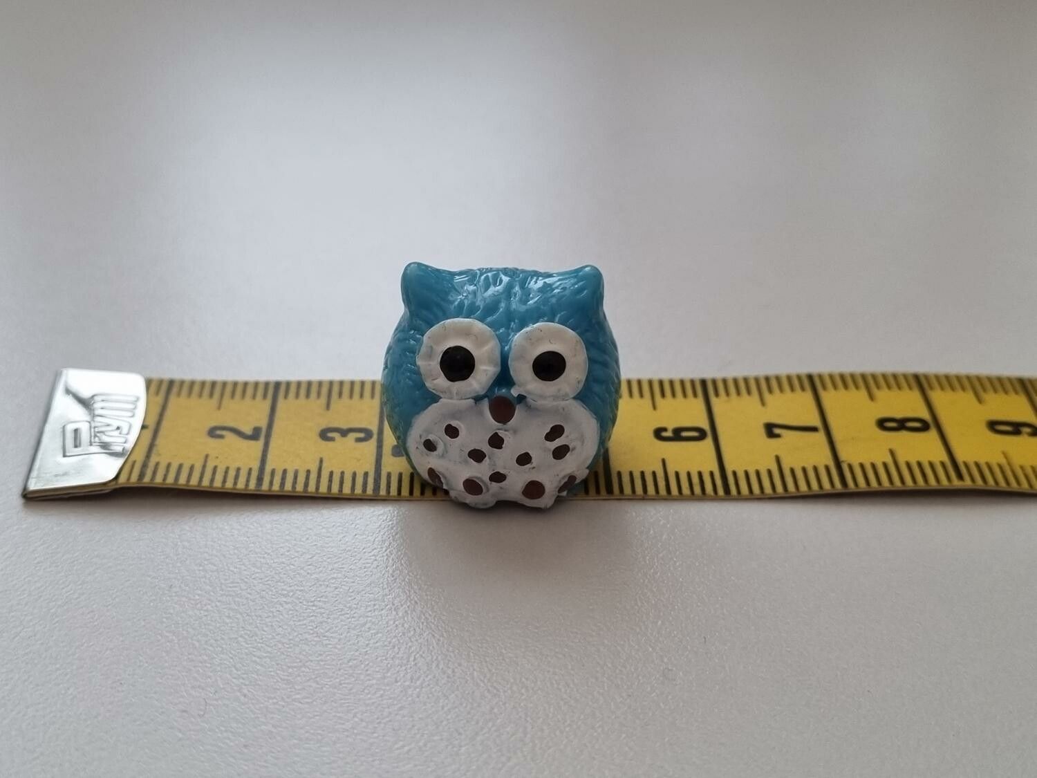 Handmålad uggla, miniatyr, miniatyruggla, miniuggla (1,9 cm hög - Blå)