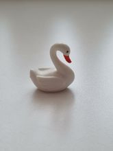 Handmålad svan, miniatyr, miniatyrsvan, minisvan (2,2 cm hög - Vit)