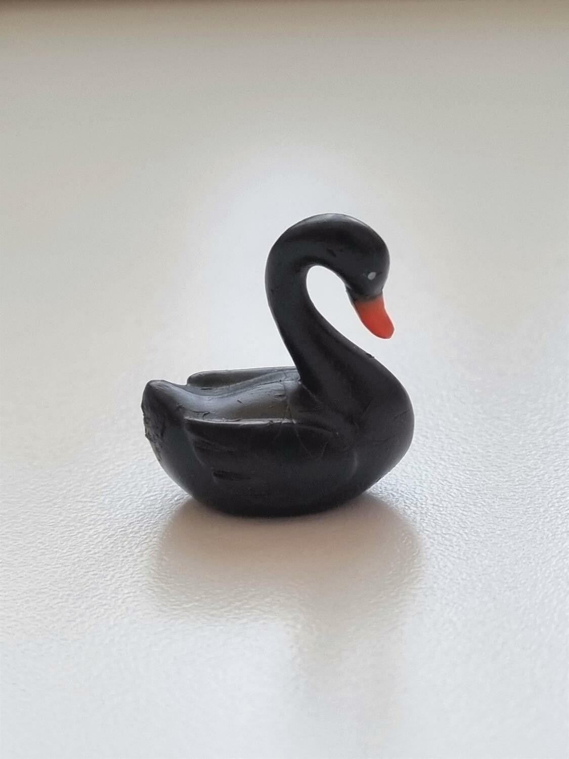 Handmålad svan, miniatyr, miniatyrsvan, minisvan (2,2 cm hög - Svart)