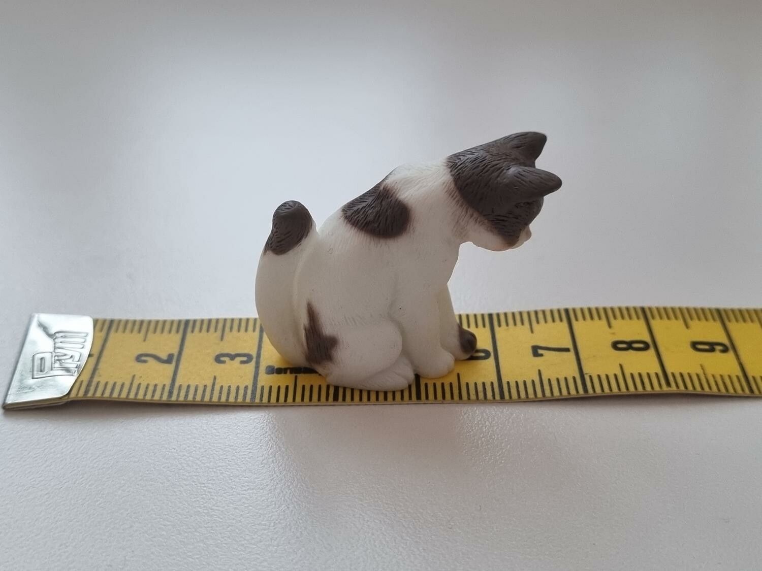 Katt miniatyr, miniatyrkatt, minikatt (3,5 x 1,7 cm)