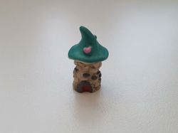 1 st miniträd, minigran miniatyr gran (2,5 x 1,5 cm)