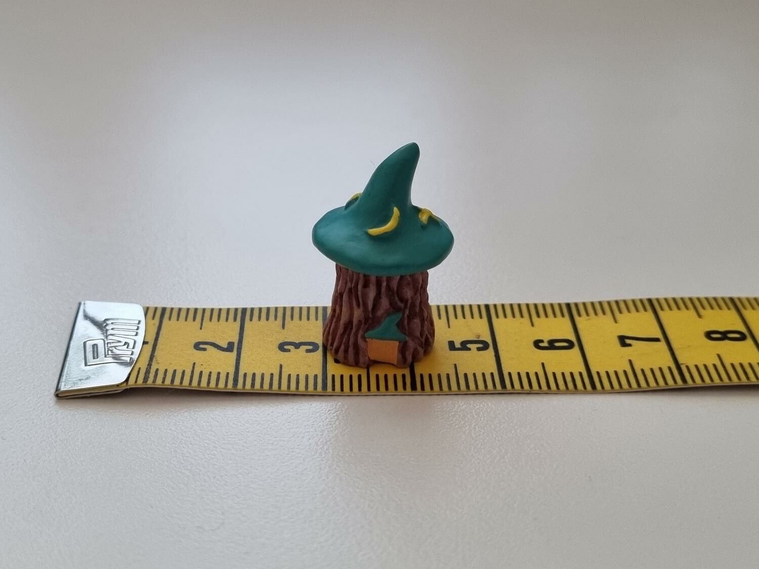 1 st miniträd, minigran miniatyr gran (2,5 x 1,5 cm)