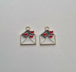 Brev med hjärtan, härligt fina berlocker / charms