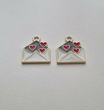 Brev med hjärtan, härligt fina berlocker / charms