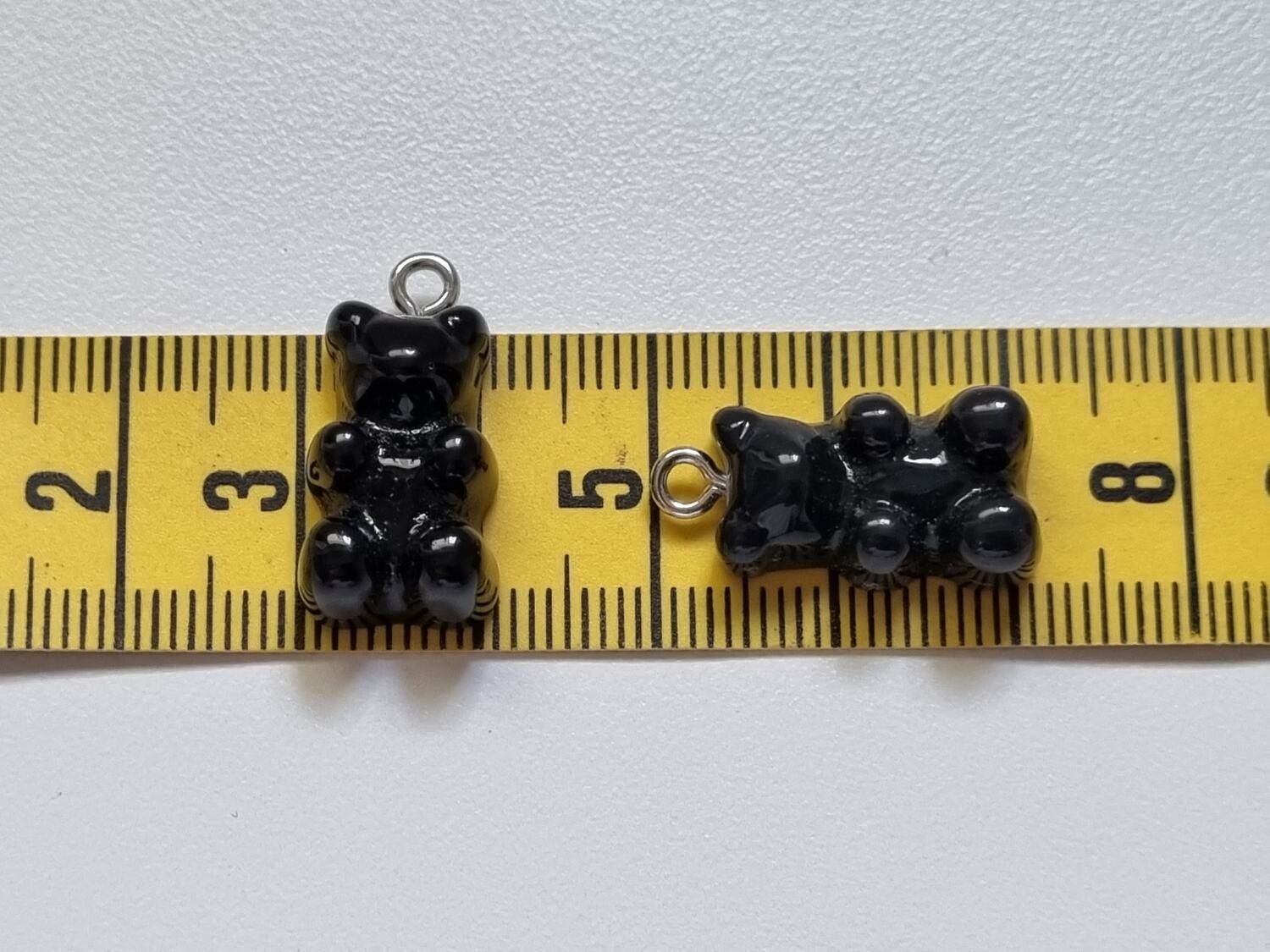 2 st svarta Gummibjörnar, miniatyrer berlocker charms