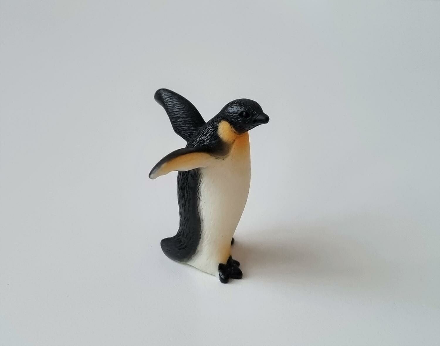 Handmålad pingvin, miniatyrer, figuriner