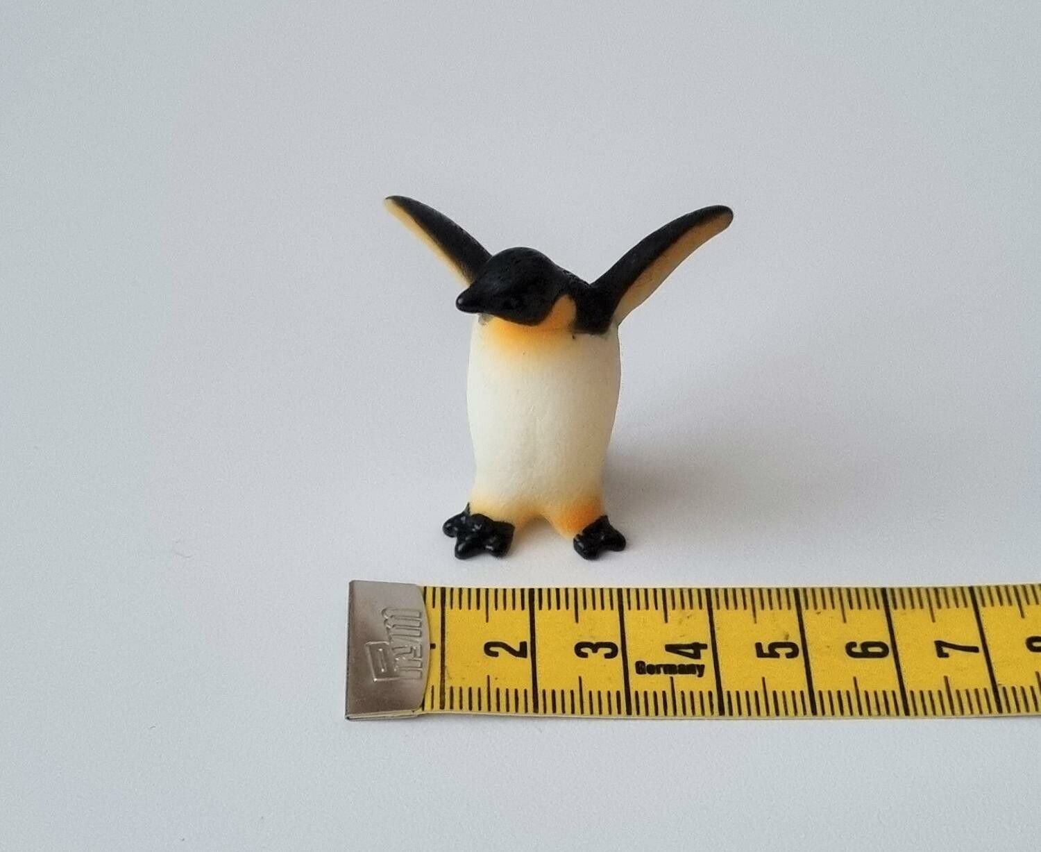 Handmålad pingvin, miniatyrer, figuriner