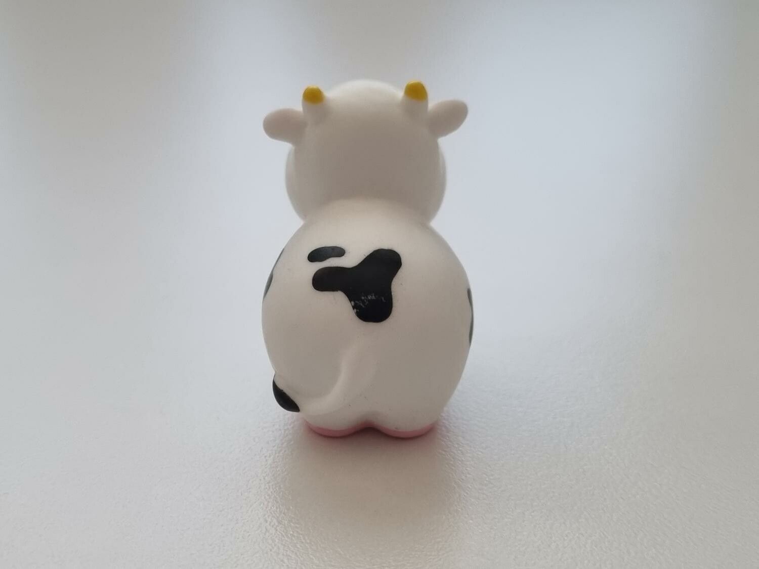 Söt liten handmålad ko / miniko / kossa, miniatyrer