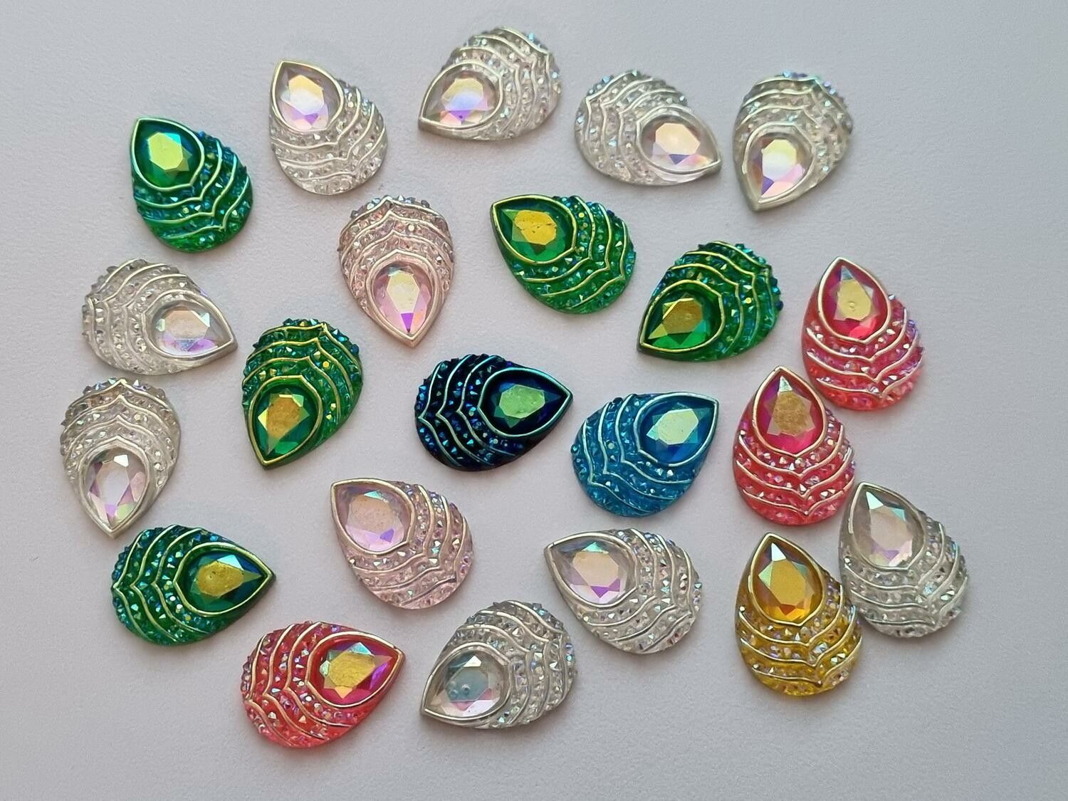 20 st flatbacks, strasstenar (18 x 13 mm)