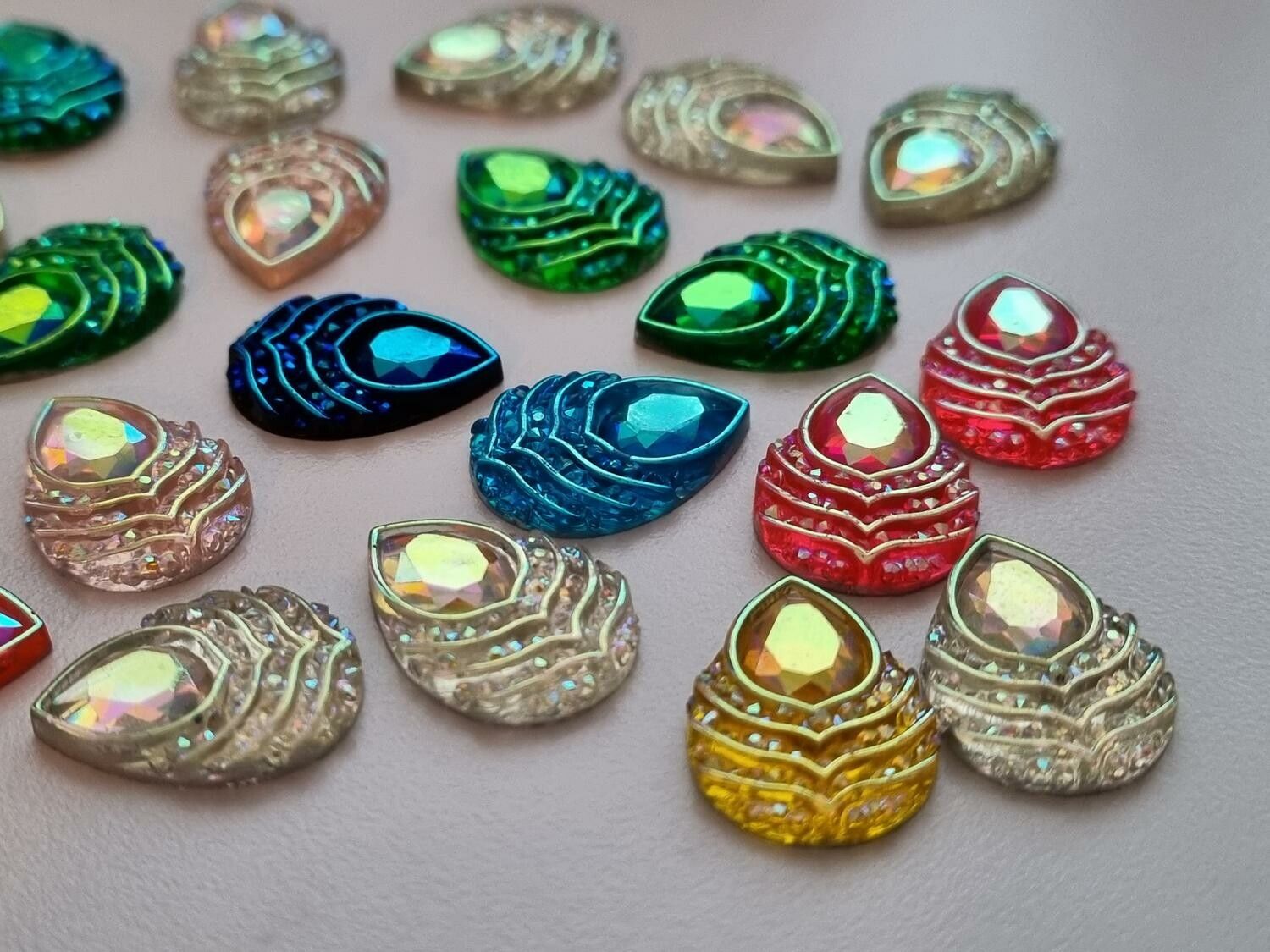 20 st flatbacks, strasstenar (18 x 13 mm)