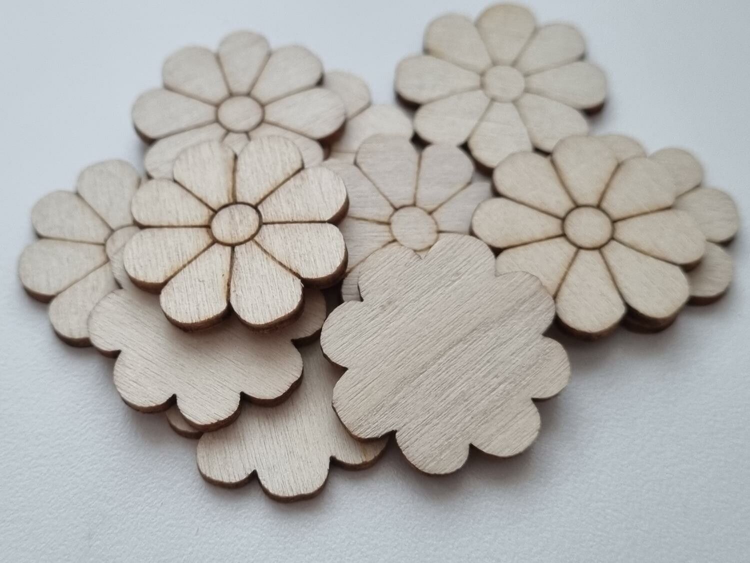 5 st blommor i trä, trädekorationer, dekorationer för scrapbooking