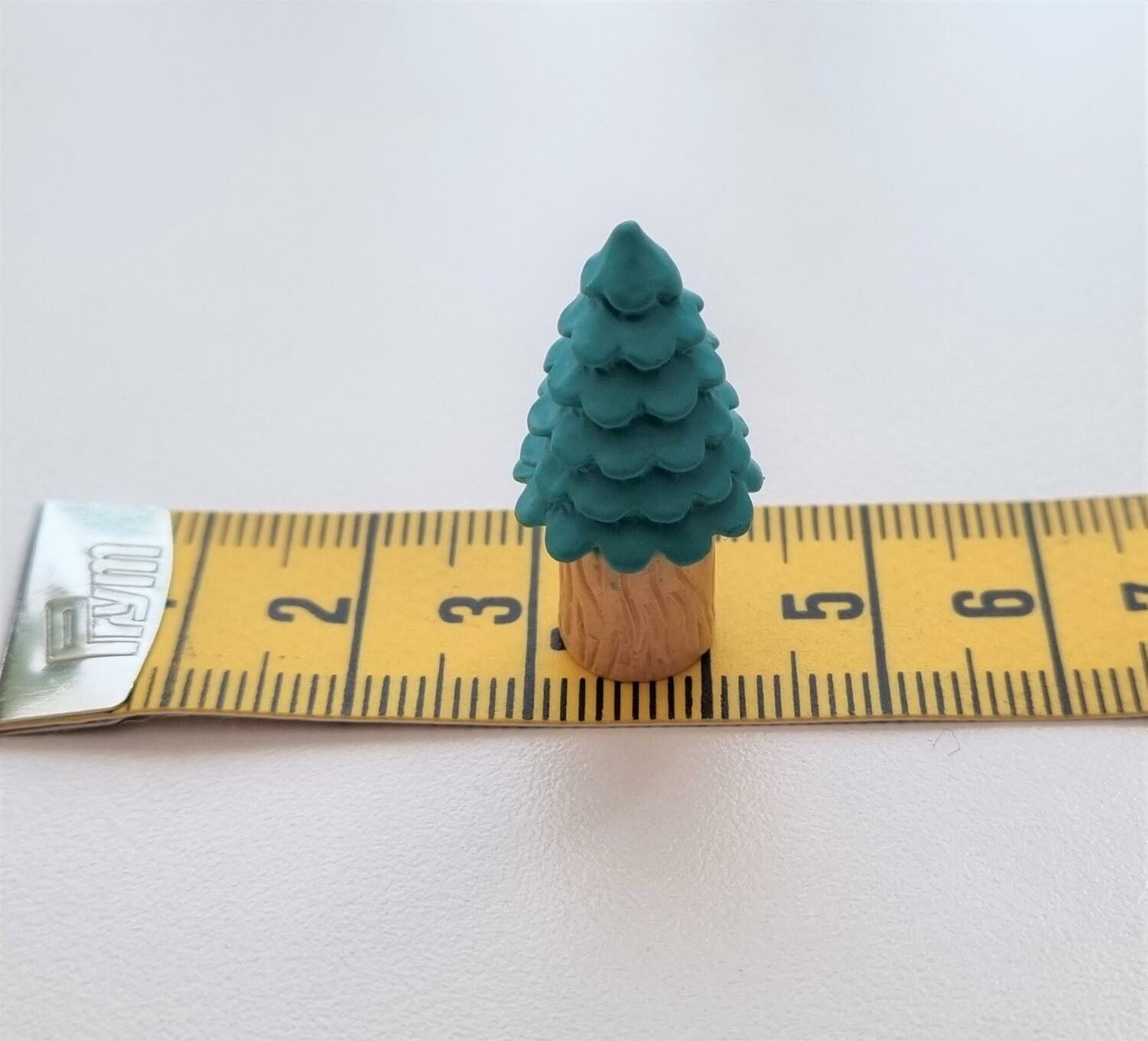 1 st miniträd, minigran miniatyr gran (2,7 x 1,3 cm)