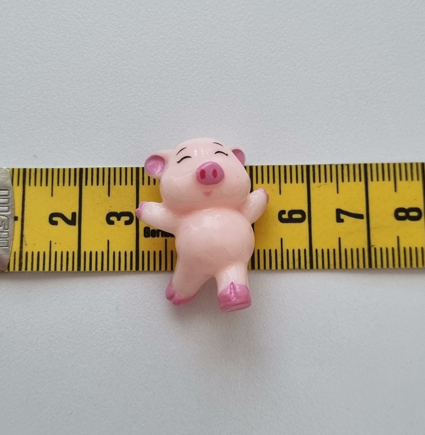 1 st gris, minigris, miniatyr (2,9 cm lång)