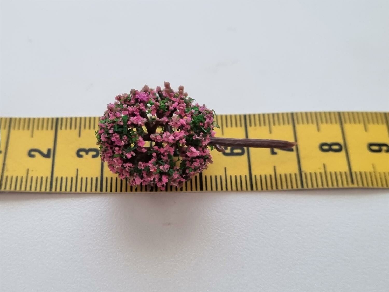 1 st träd, miniträd, miniatyrer (4 cm hög - Cerise)