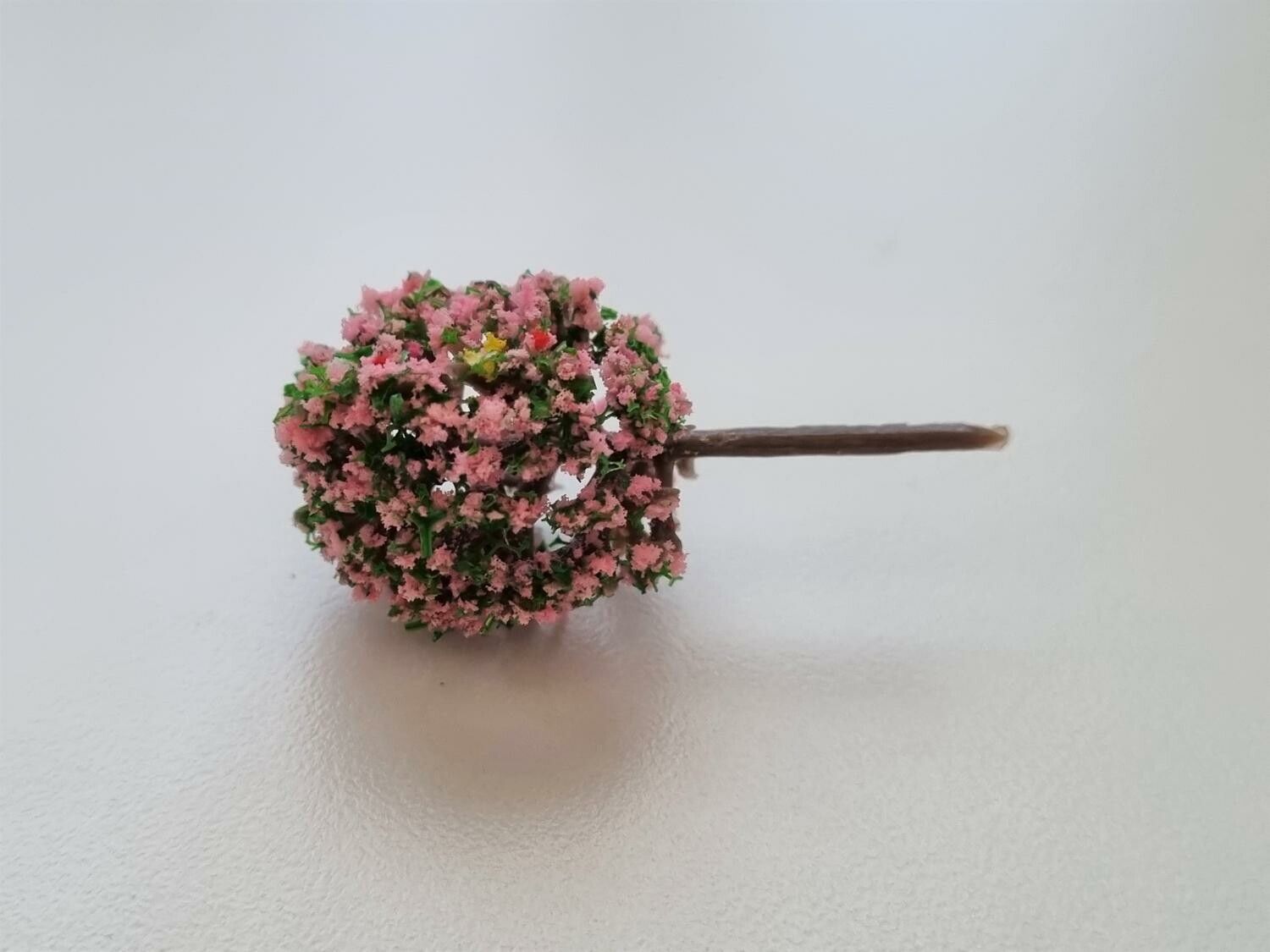 1 st träd, miniträd, miniatyrer (4 cm hög - Rosa)
