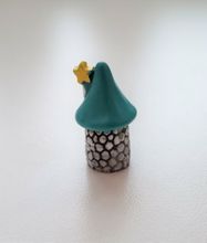 1 st minihus, mini svamp, svamphus miniatyr (2,8 x 1,4 cm)