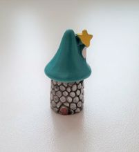1 st minihus, mini svamp, svamphus miniatyr (2,8 x 1,4 cm)