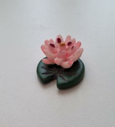 1 st näckrosblad med blomma till minidamm, miniatyr (2,5 x 2 cm)