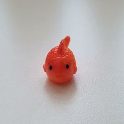 1 st fisk miniatyr minifisk (2,2 x 1,1 cm)