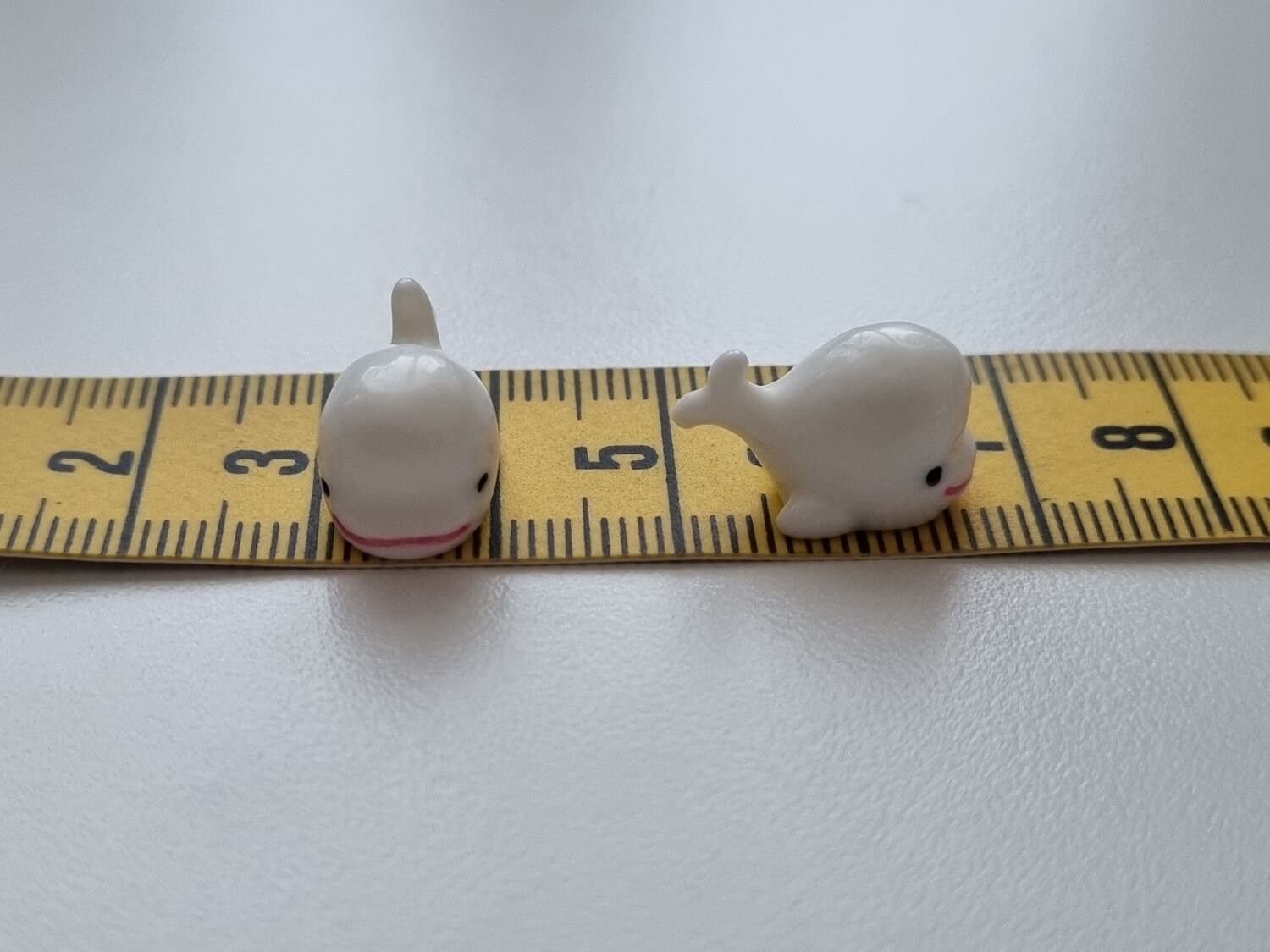 2 st Valar miniatyrer minivalar (1,6 x 1 cm)