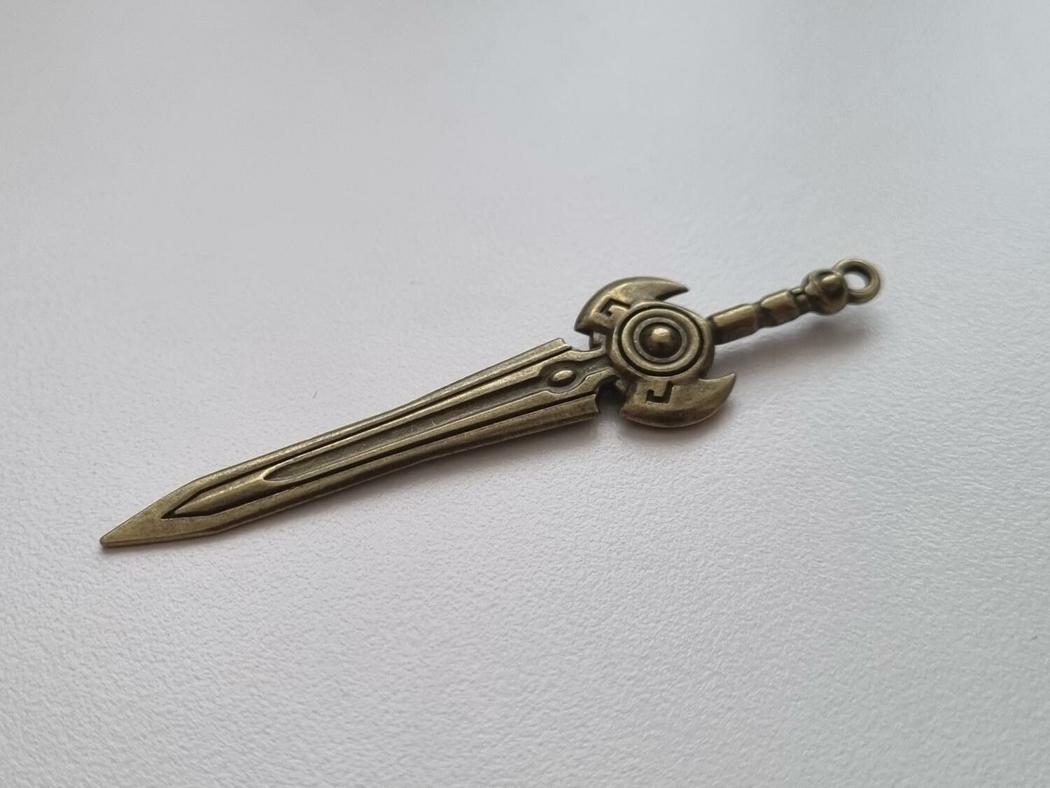 Miniatyr vapen, minivapen till dockskåp dockhus tittskåp