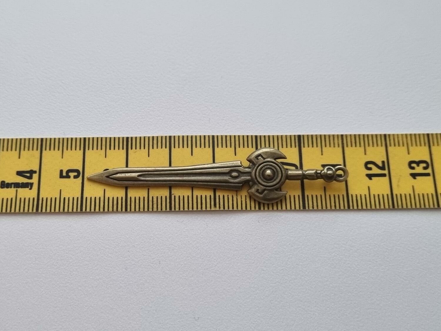 Miniatyr vapen, minivapen till dockskåp dockhus tittskåp
