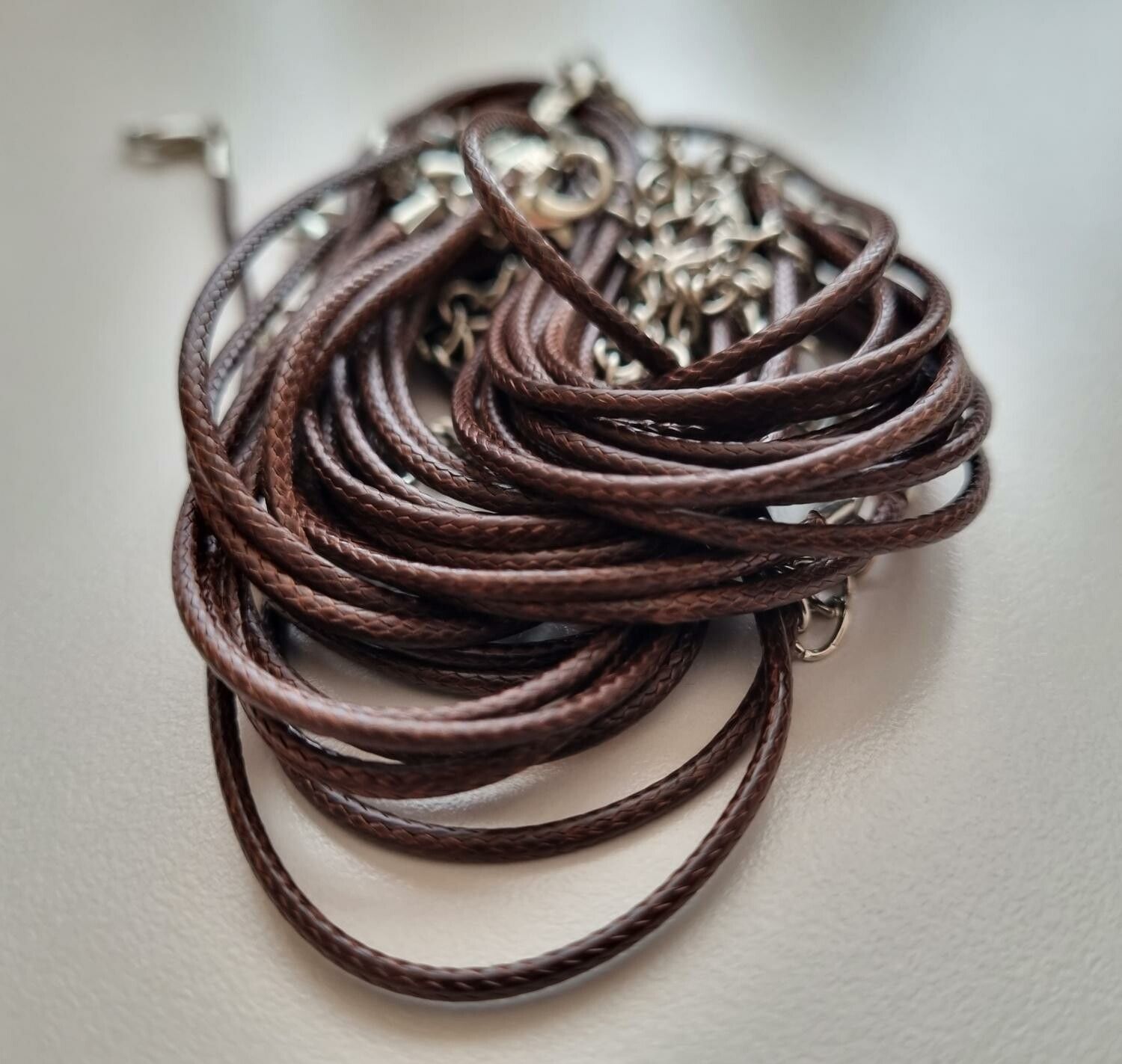 10 st halsband i konstläder (50 cm) - Bruna