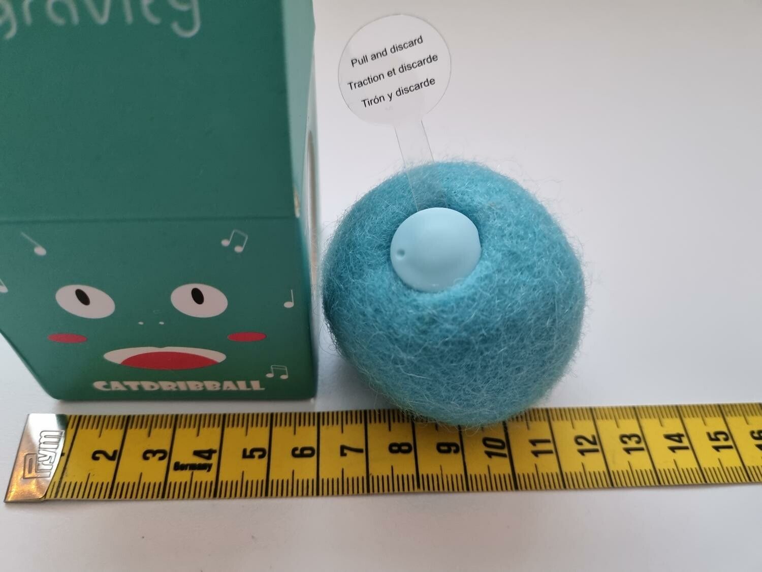 Interaktiv talande boll med grodljud - För katten, Fluffig blå boll