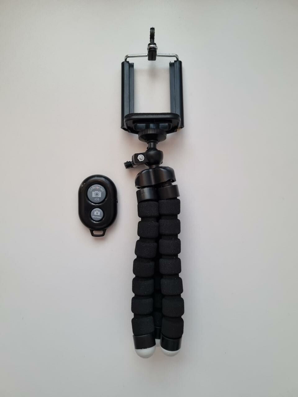 Tripod med fjärrkontroll / fjärrutlösare vid bluetooth - Svart