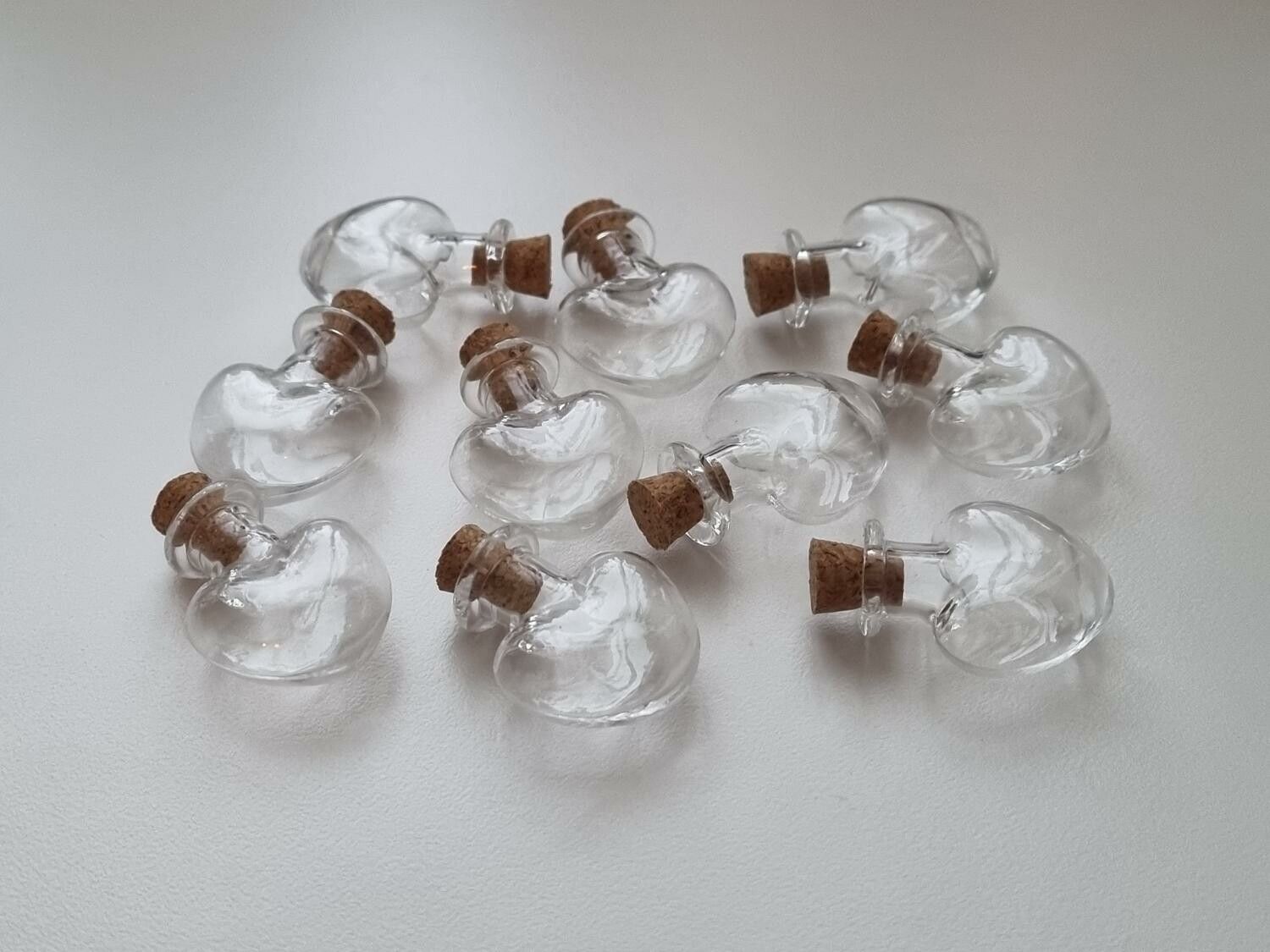 10 st små glasflaskor med kork, flaskor miniatyrer glasburkar (2,6 x 2,2 cm)