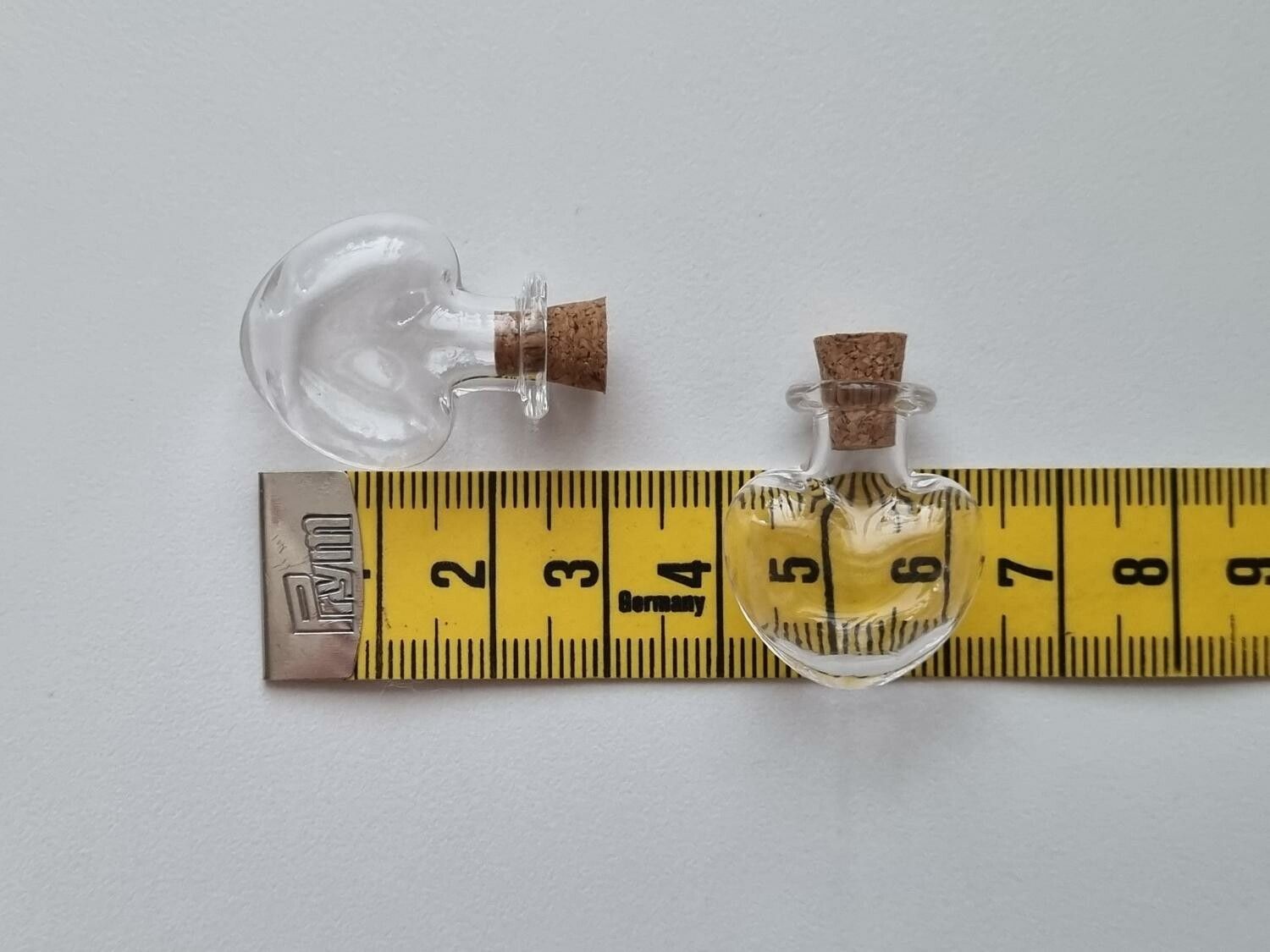 10 st små glasflaskor med kork, flaskor miniatyrer glasburkar (2,6 x 2,2 cm)