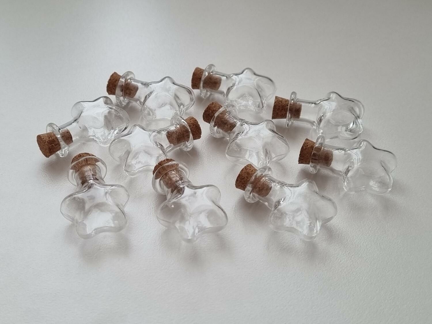 10 st små glasflaskor med kork, flaskor miniatyrer glasburkar (2,5 x 2 cm)