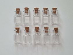 10 st små glasflaskor med kork, flaskor miniatyrer glasburkar (2,5 x 1,3 cm)