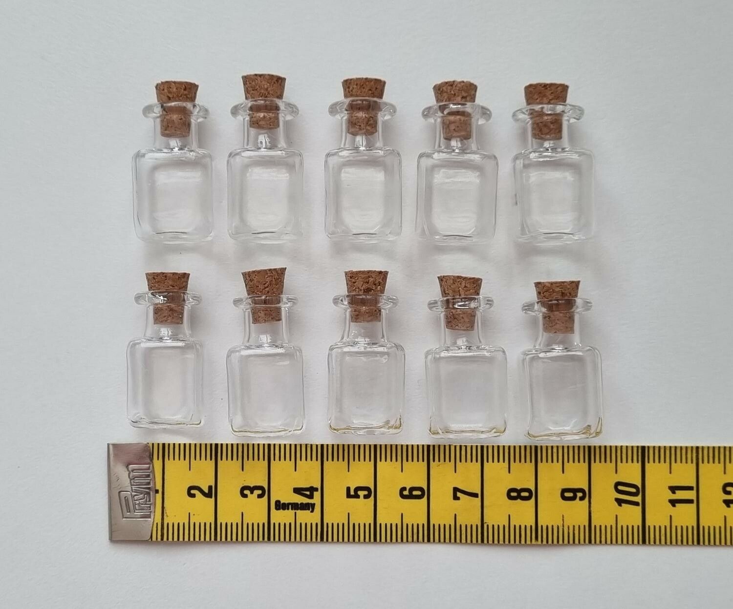 10 st små glasflaskor med kork, flaskor miniatyrer glasburkar (2,5 x 1,3 cm)