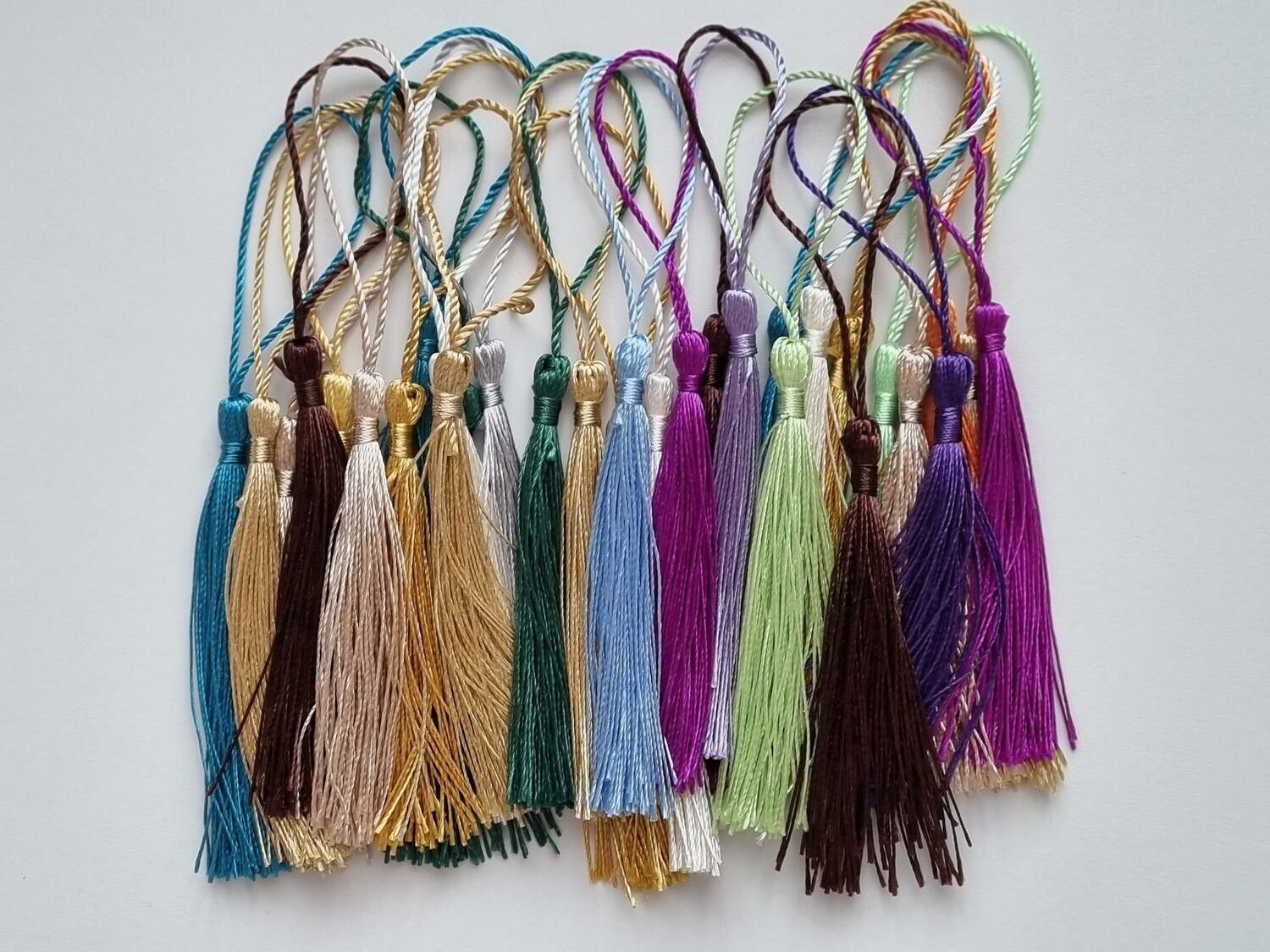 5 st tofsar, tassel i blandade färger