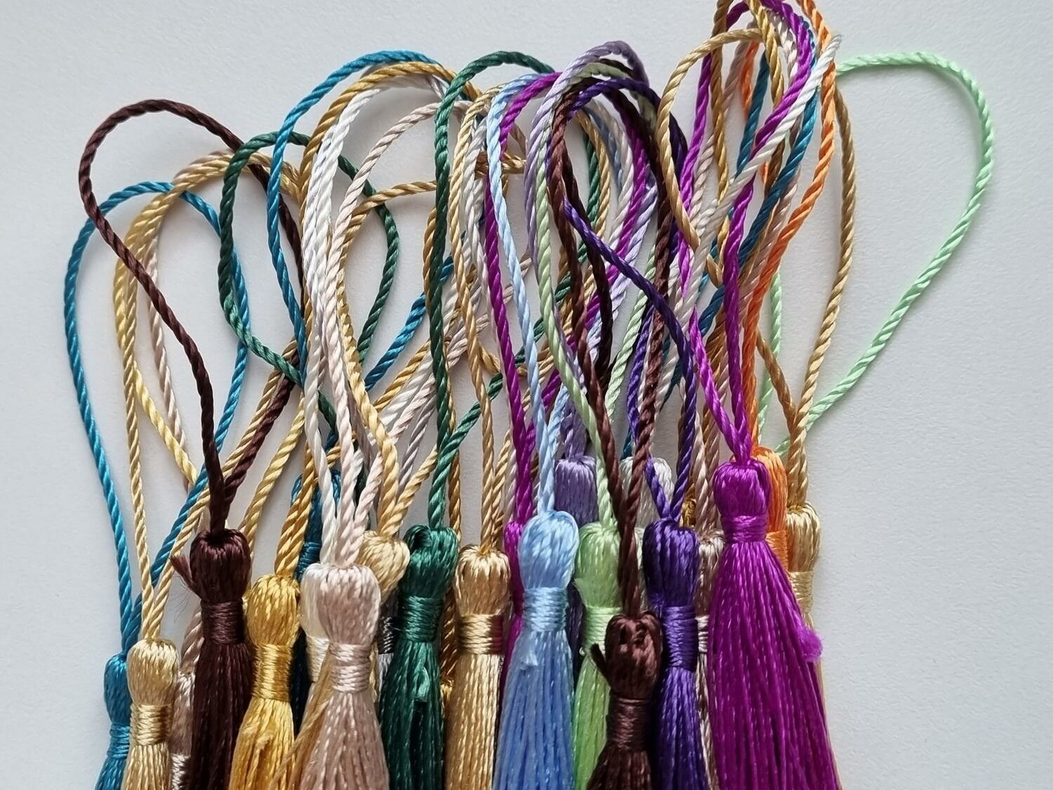 5 st tofsar, tassel i blandade färger