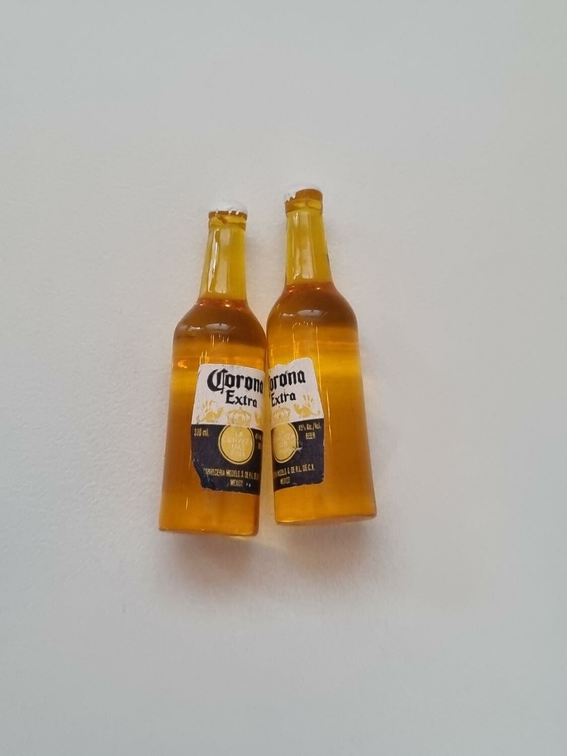 2 Flaskor miniatyrer, miniflaska, dockskåp, tittskåp (Corona)