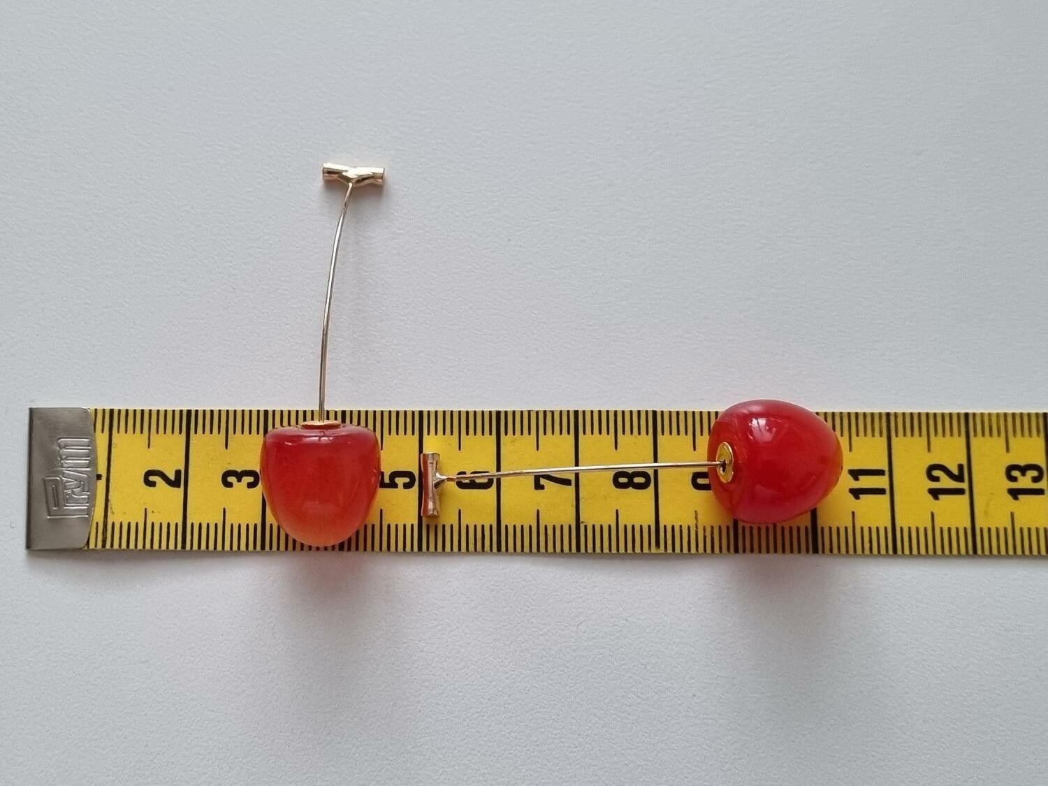 Örhängen Körsbär i resin
