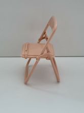 Mobilhållare i form av en stol / miniatyrstol (Rosa/gammelrosa)